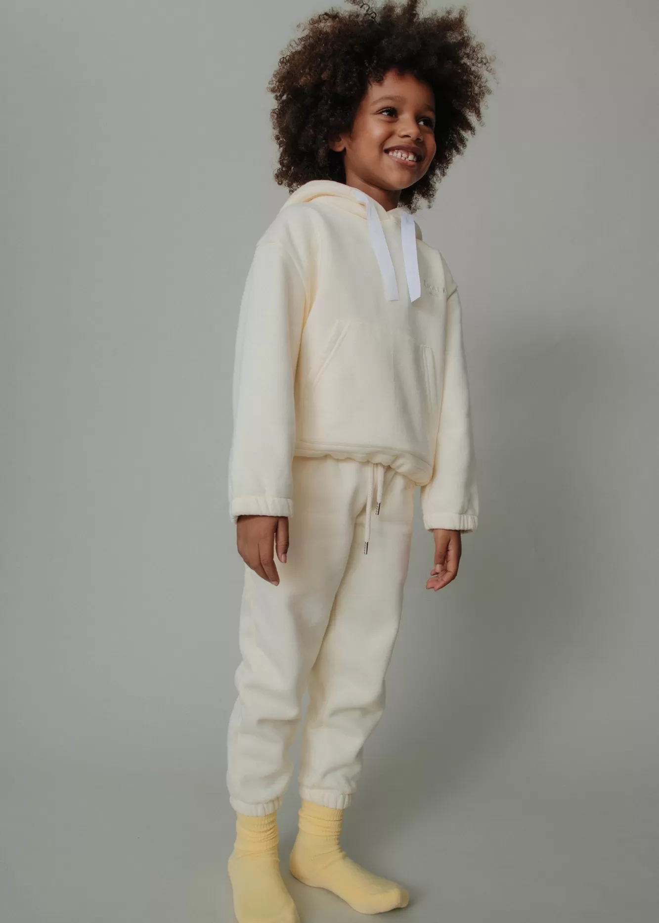 The Akala Studio Trousers-Marfil Pants Girl